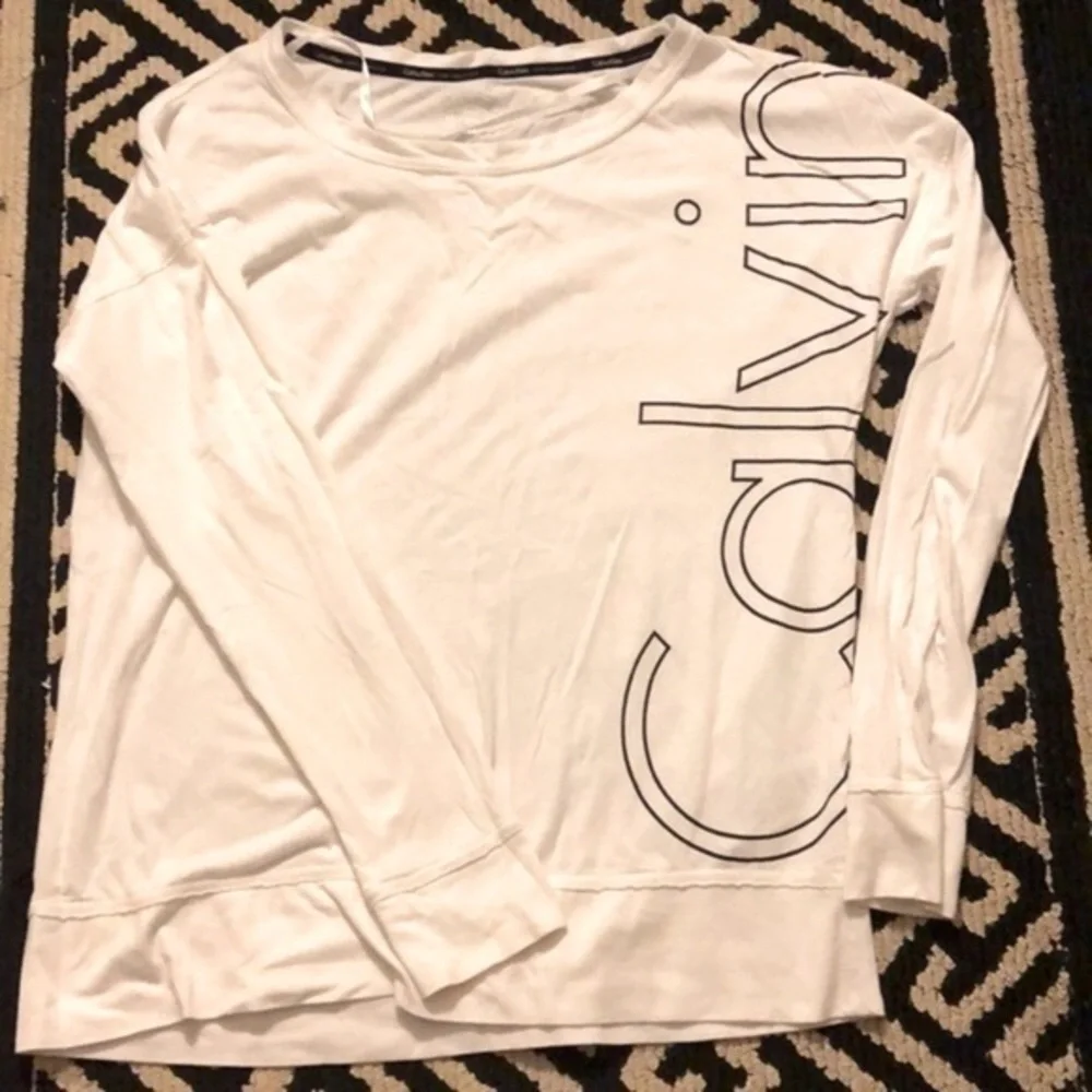 Calvin Klein Performance white Long Sleeve Athletic T-shirt size XS/S - Picture 2 of 5